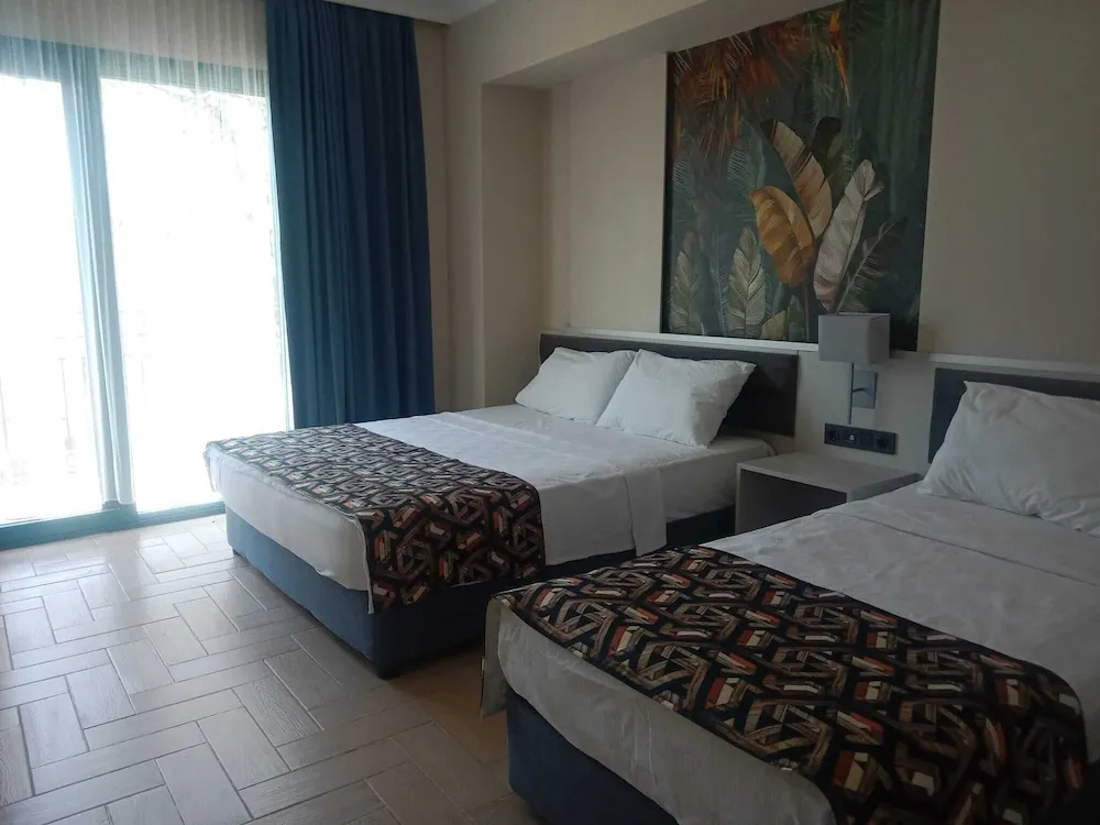 Standard Üç Kişilik Oda