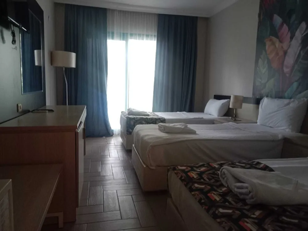 Standard Üç Kişilik Oda