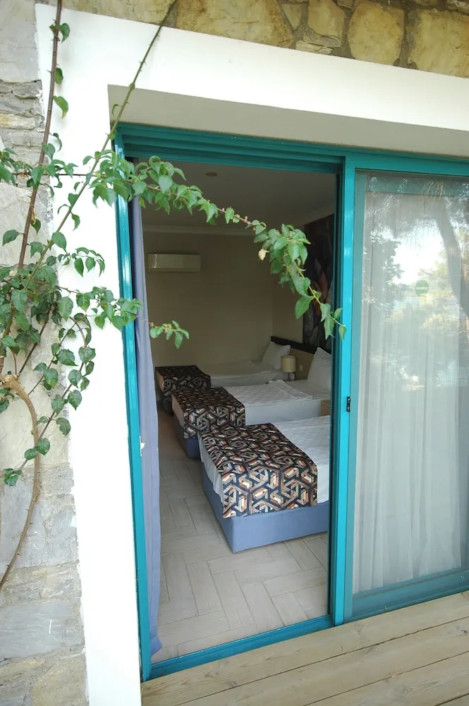 Standard Üç Kişilik Oda