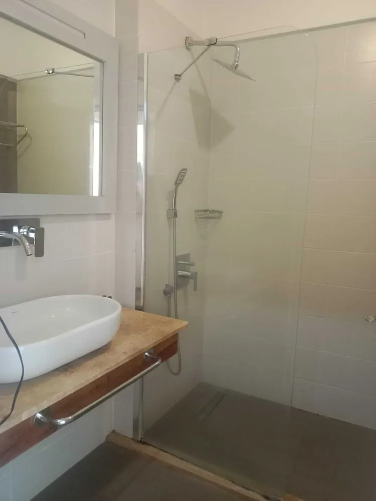 Standard Tek Büyük veya İki Ayrı Yataklı Oda