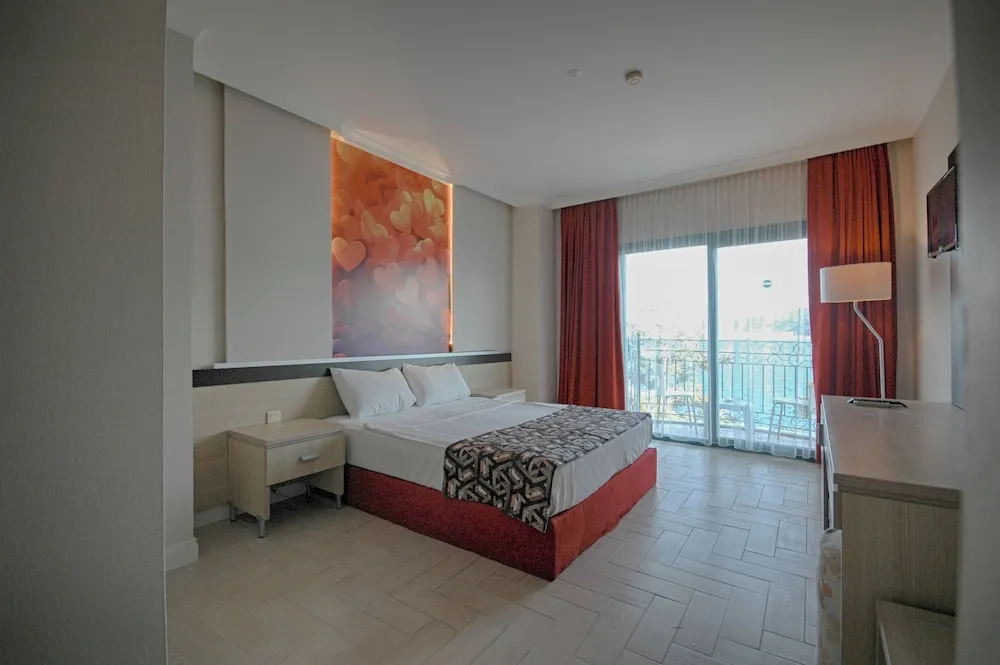 Standard Tek Büyük veya İki Ayrı Yataklı Oda