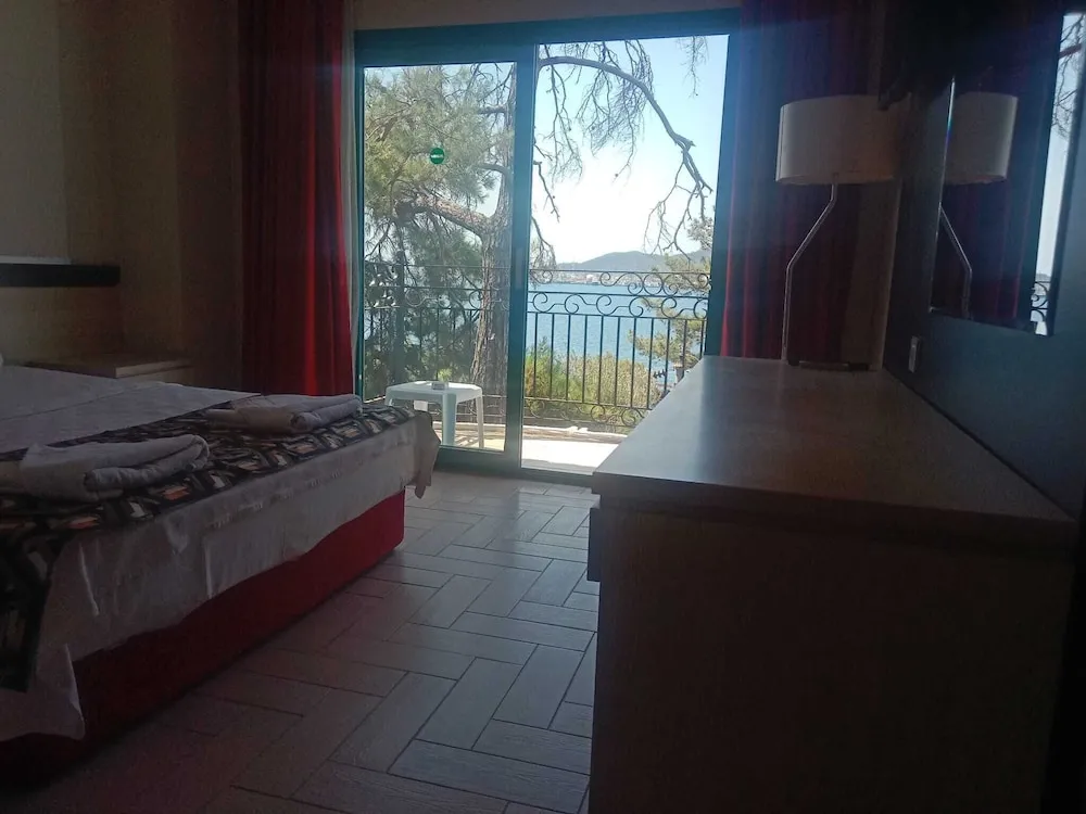 Standard Tek Büyük veya İki Ayrı Yataklı Oda