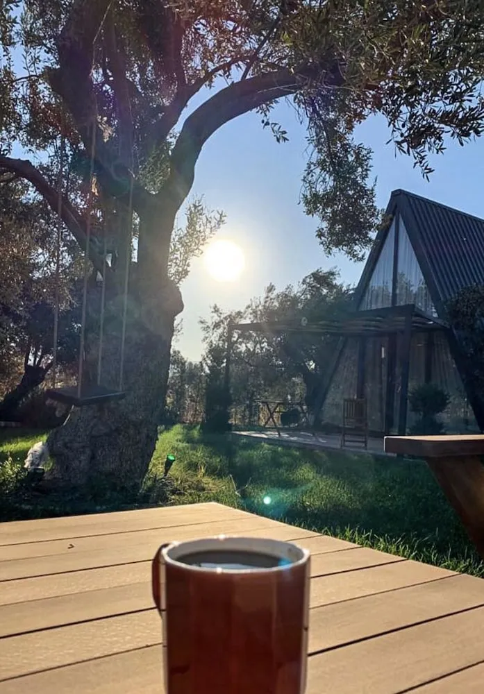 Konaklama yerinin ön cephesi