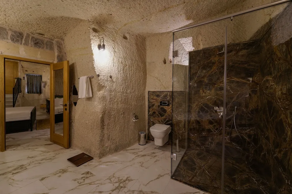 DELUXE CAVE SUITE ROOM
