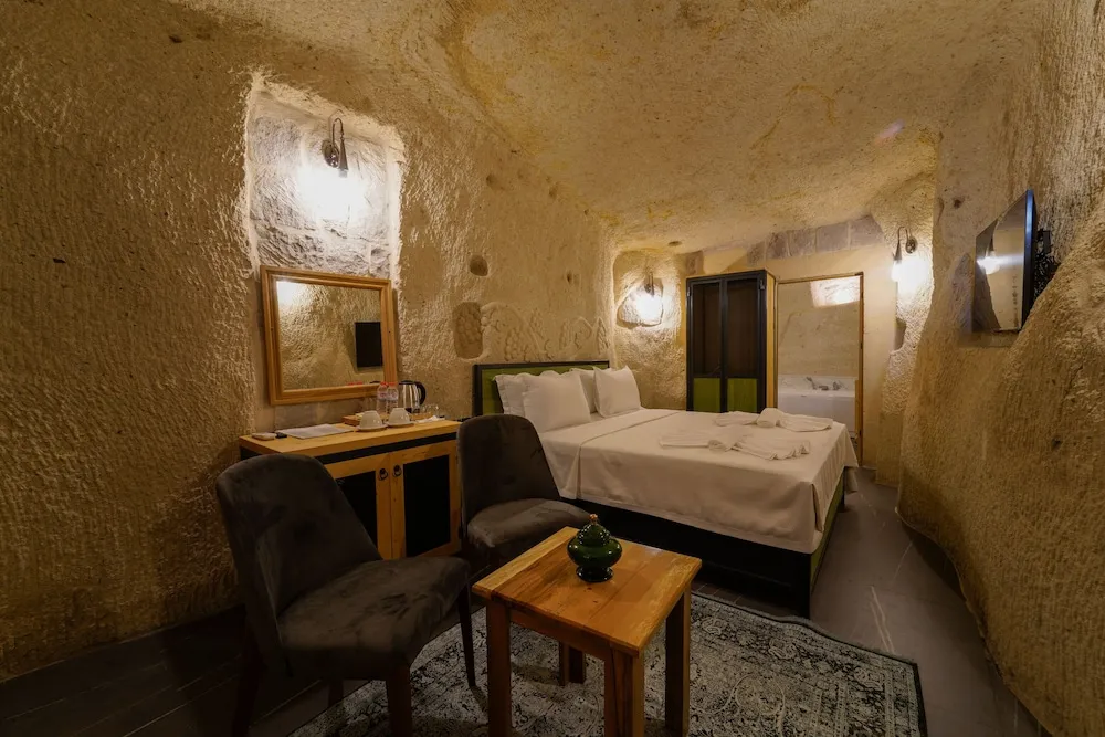 DELUXE CAVE SUITE ROOM