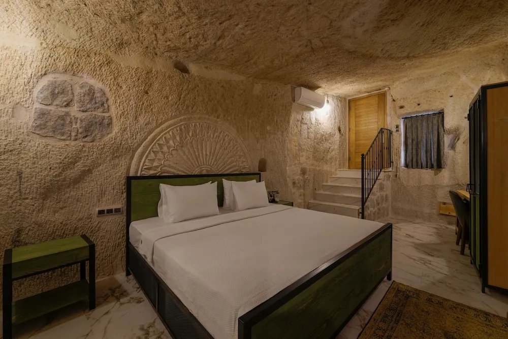 DELUXE CAVE SUITE ROOM