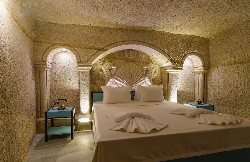 DELUXE CAVE SUITE ROOM