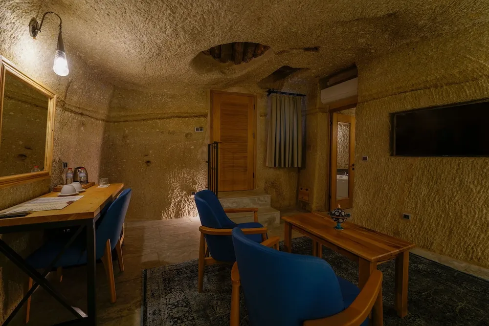 DELUXE CAVE SUITE ROOM