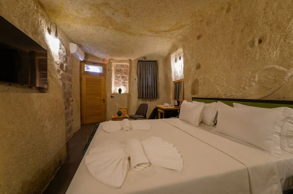 DELUXE CAVE SUITE ROOM