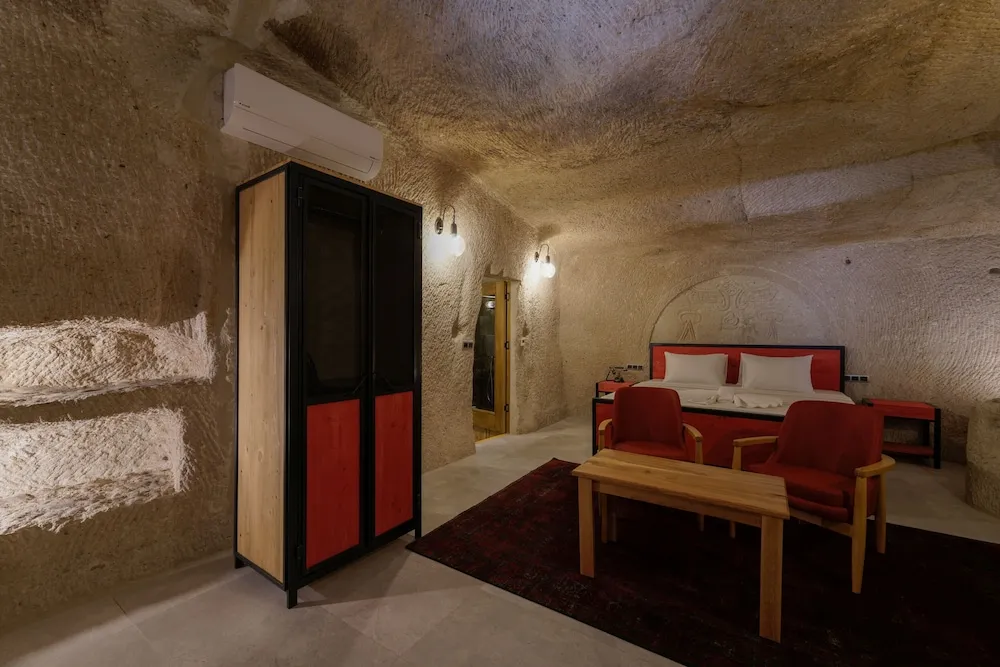 JUNIOR SUITE ROOM