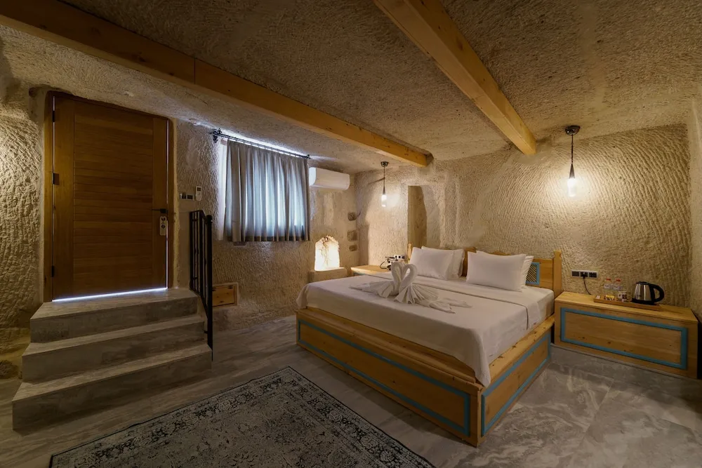 EXCLUSIVE ROOM