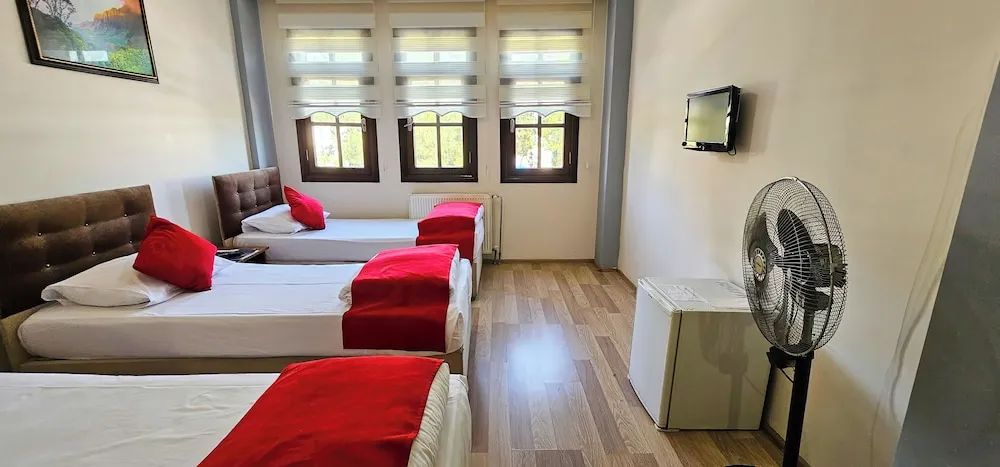 Senior Üç Kişilik Oda