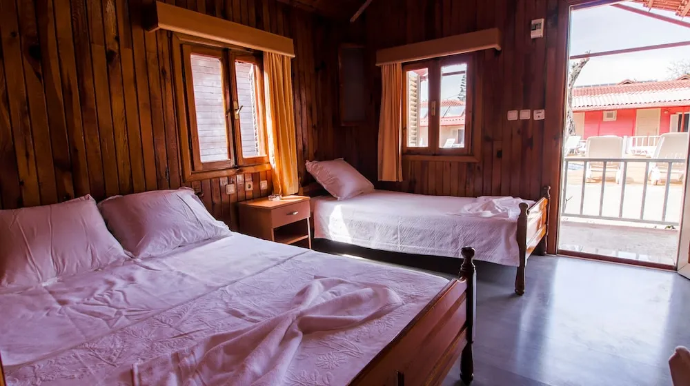 Comfort Ağaç Ev, 1 Yatak Odası, Sigara İçilmez, Havuz Manzaralı