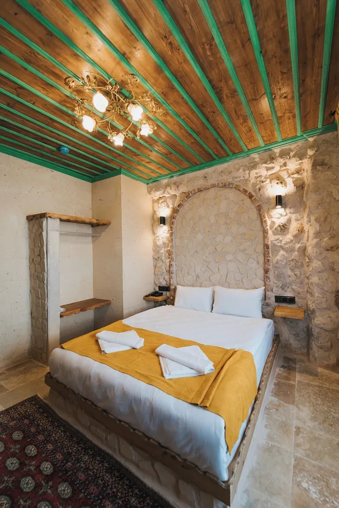 Deluxe Tek Büyük Yataklı Oda, Bahçe Manzaralı