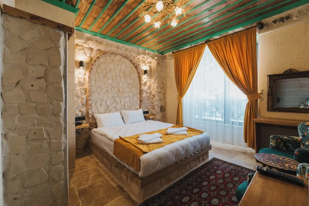 Deluxe Tek Büyük Yataklı Oda, Bahçe Manzaralı