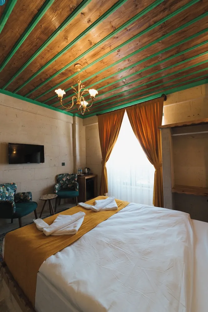 Deluxe Tek Büyük Yataklı Oda, Bahçe Manzaralı