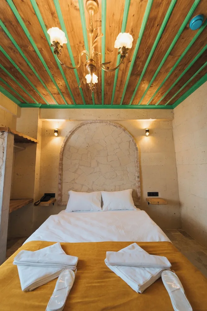 Deluxe Tek Büyük Yataklı Oda, Bahçe Manzaralı