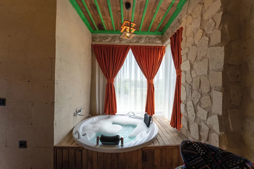 Luxury Süit, 1 En Büyük (King) Boy Yatak, Balkon/Veranda, Resort Manzaralı