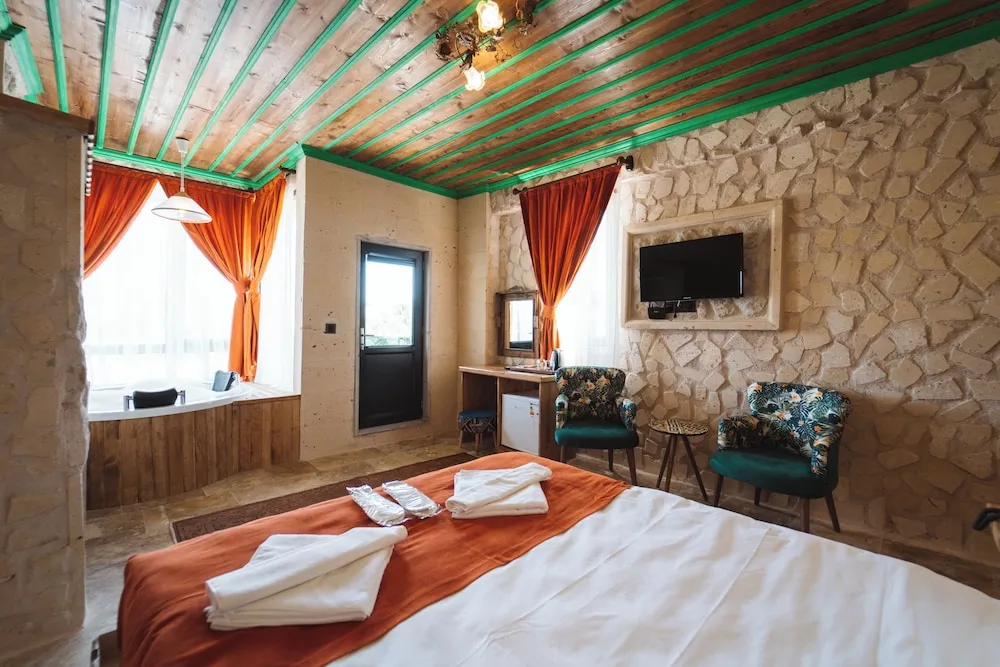 Luxury Süit, 1 En Büyük (King) Boy Yatak, Balkon/Veranda, Resort Manzaralı