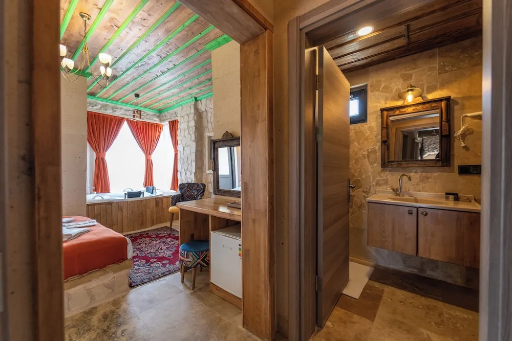 Luxury Süit, 1 En Büyük (King) Boy Yatak, Balkon/Veranda, Resort Manzaralı