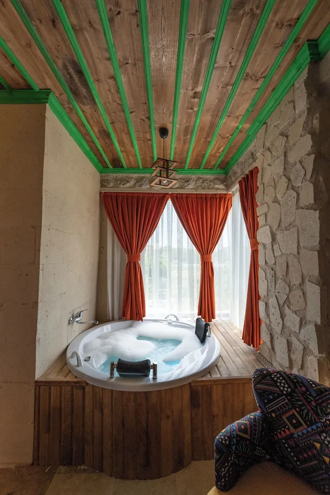 Luxury Süit, 1 En Büyük (King) Boy Yatak, Balkon/Veranda, Resort Manzaralı