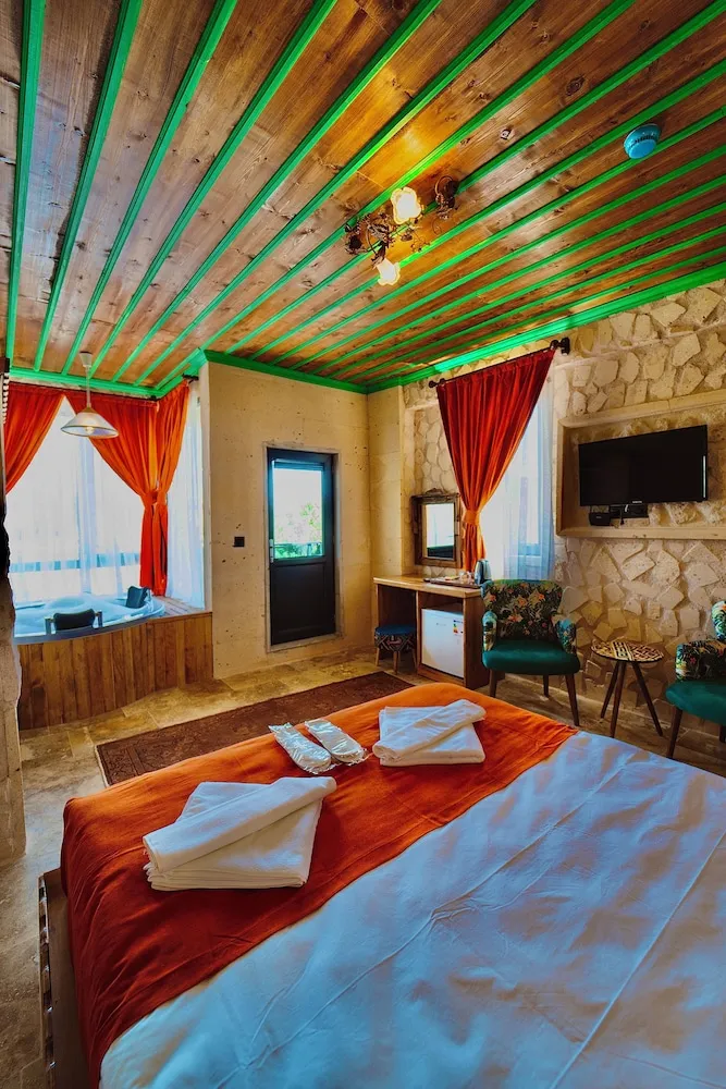 Luxury Süit, 1 En Büyük (King) Boy Yatak, Balkon/Veranda, Resort Manzaralı
