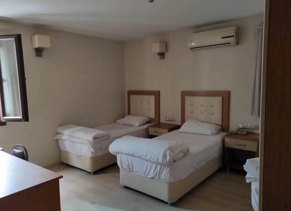 Deluxe Üç Kişilik Oda