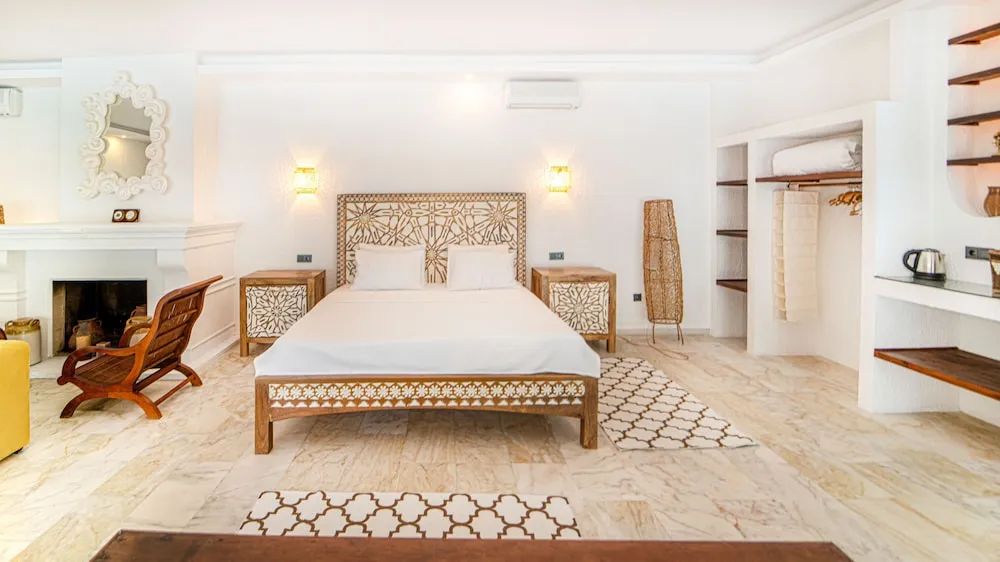 Grand Oda, Havuz Manzaralı