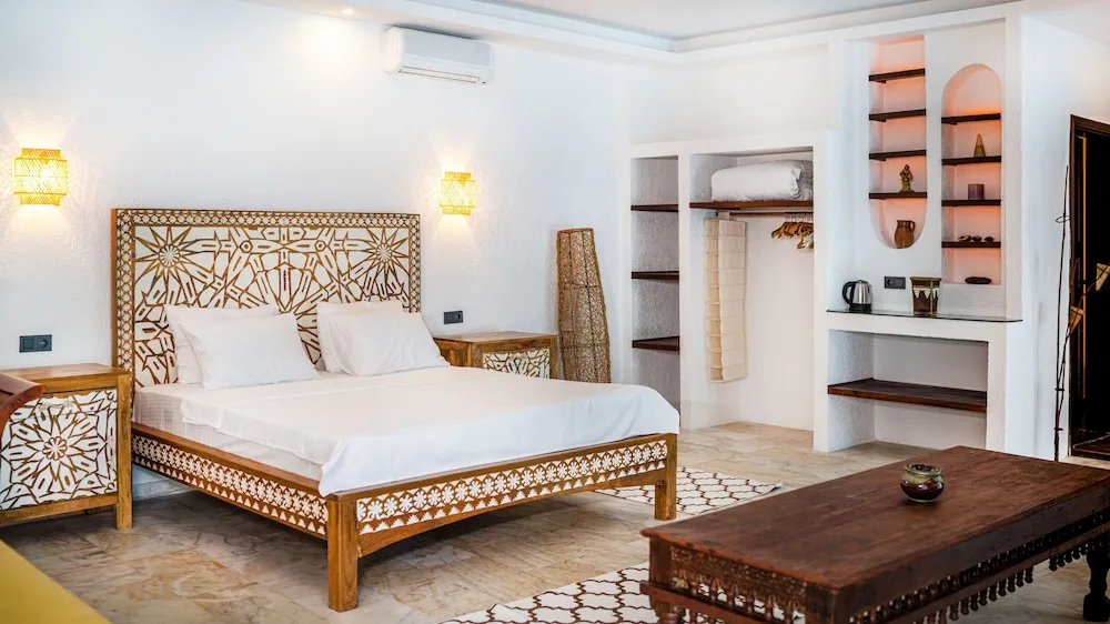 Grand Oda, Havuz Manzaralı