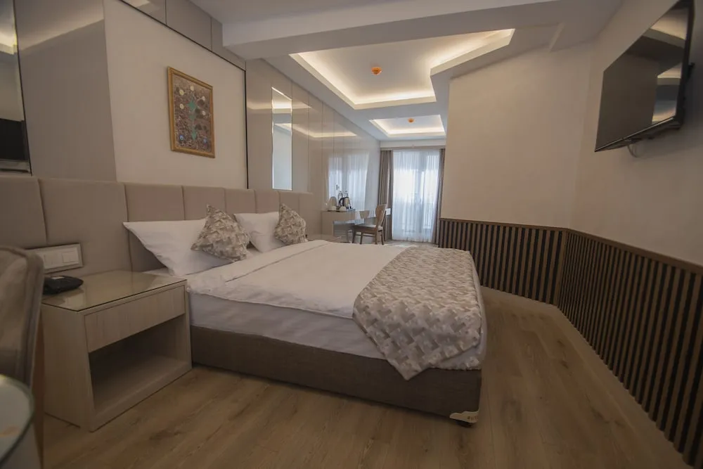 Standard Tek Büyük Yataklı Oda