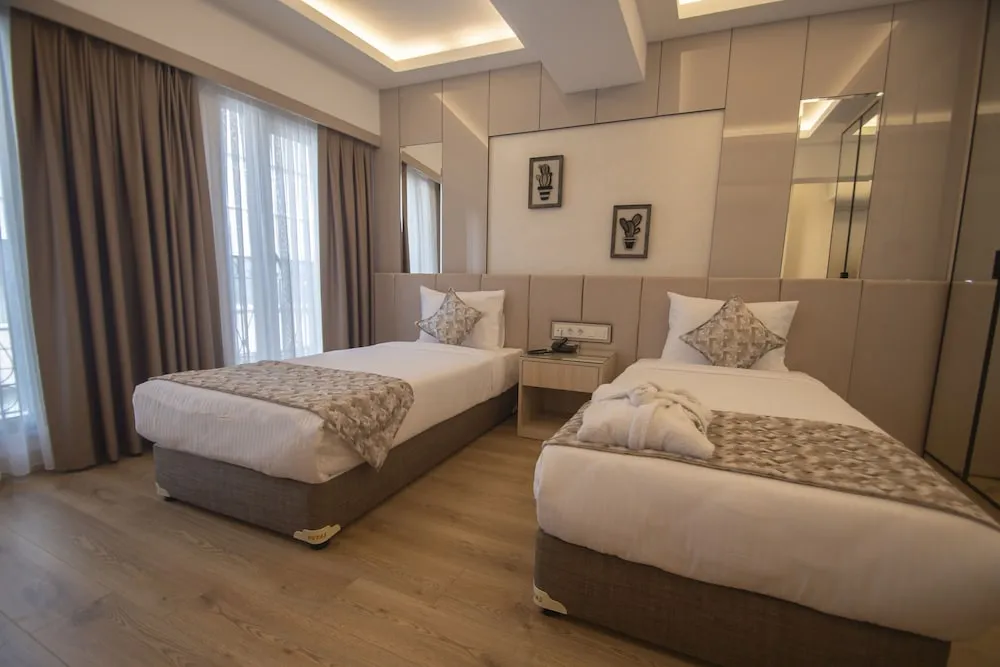 Deluxe İki Ayrı Yataklı Oda