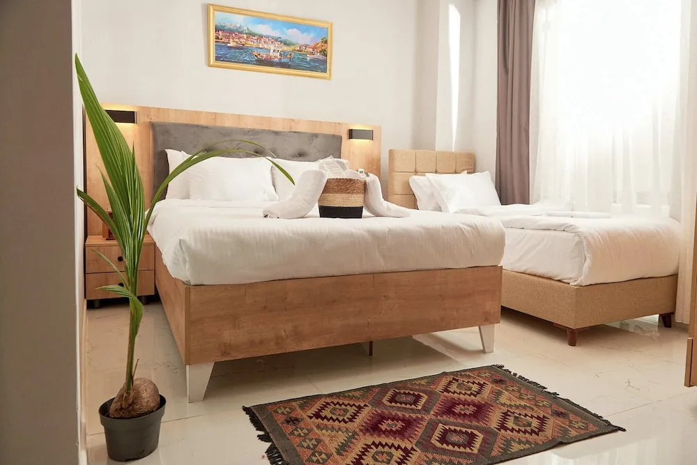 Deluxe Üç Kişilik Oda