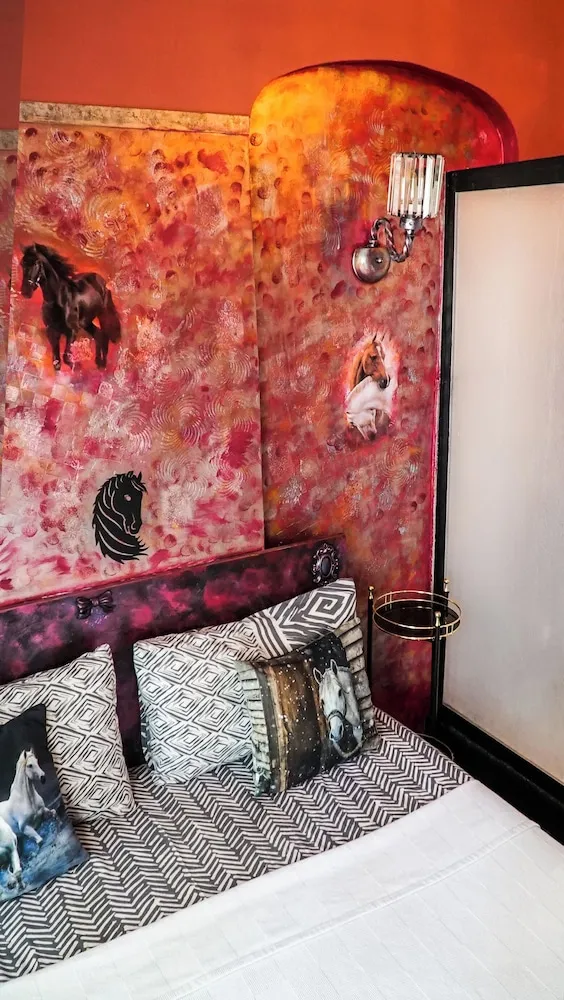 Comfort Tek Büyük Yataklı Oda