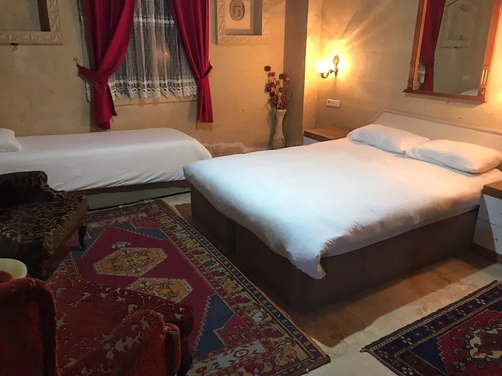 Üç Kişilik Oda