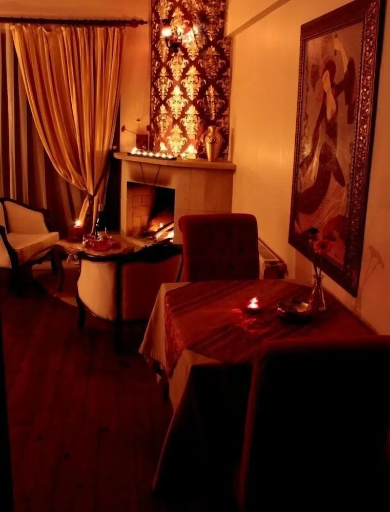 Deluxe Tek Büyük Yataklı Oda, Sıcak Su Küveti (Şömine)