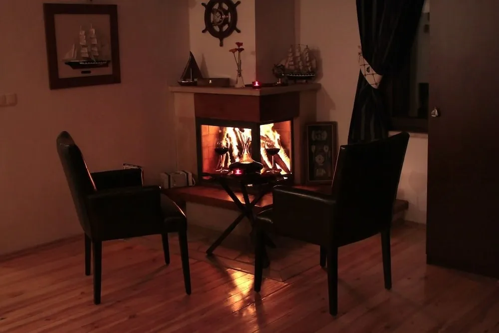 Deluxe Tek Büyük Yataklı Oda, Sıcak Su Küveti (Şömine)