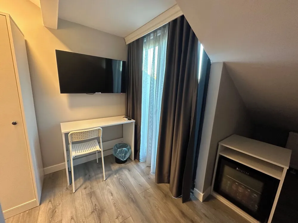 Basic Oda, Balkon, Bahçe Manzaralı