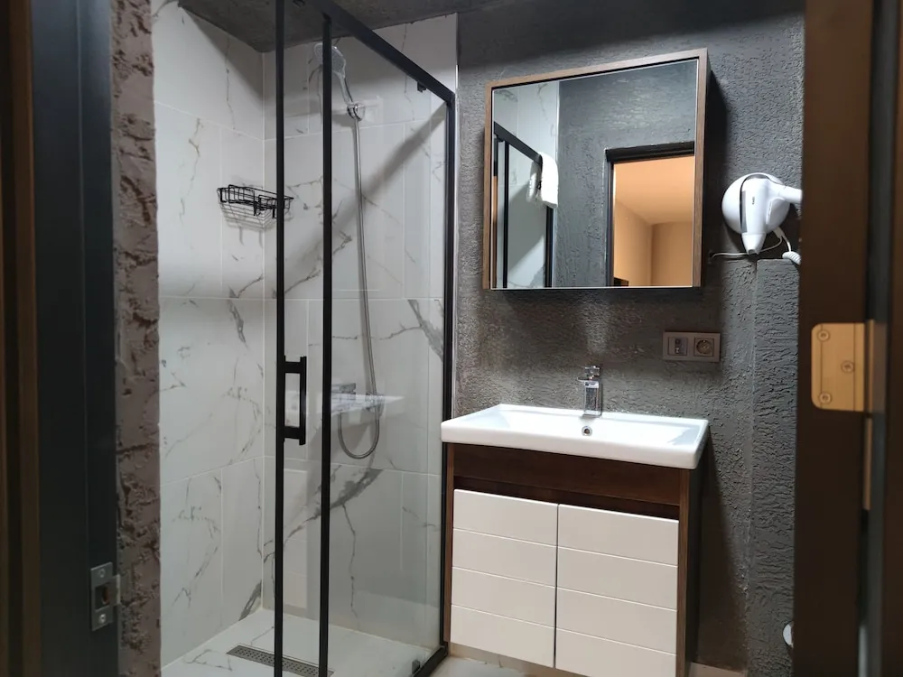 Deluxe Üç Kişilik Oda, Sigara İçilmez, Şehir Manzaralı
