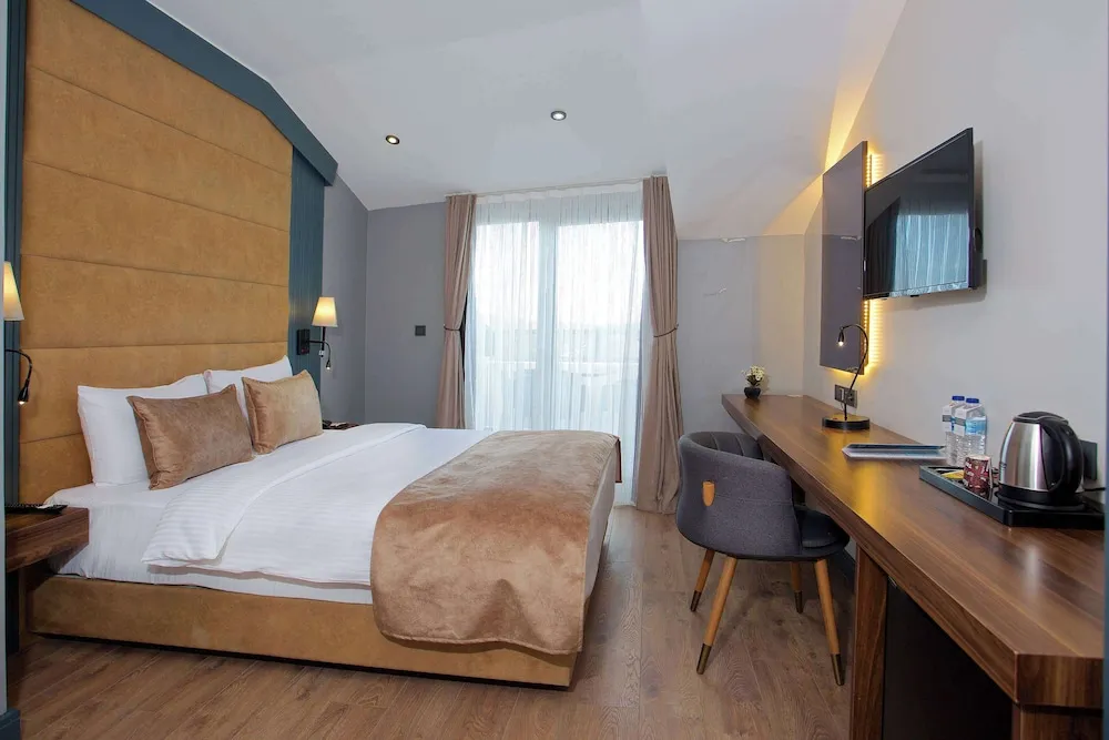 Deluxe Oda, 1 En Büyük (King) Boy Yatak, Balkon