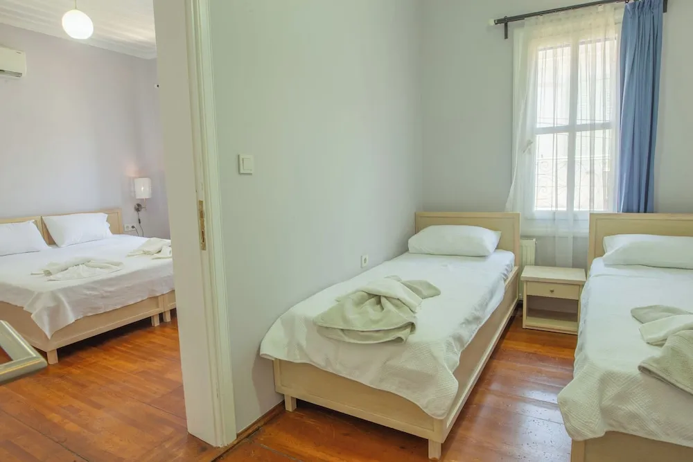 Family Dört Kişilik Oda