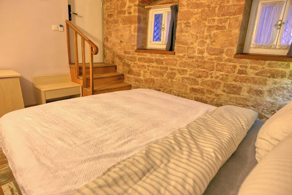 Economy Tek Büyük Yataklı Oda