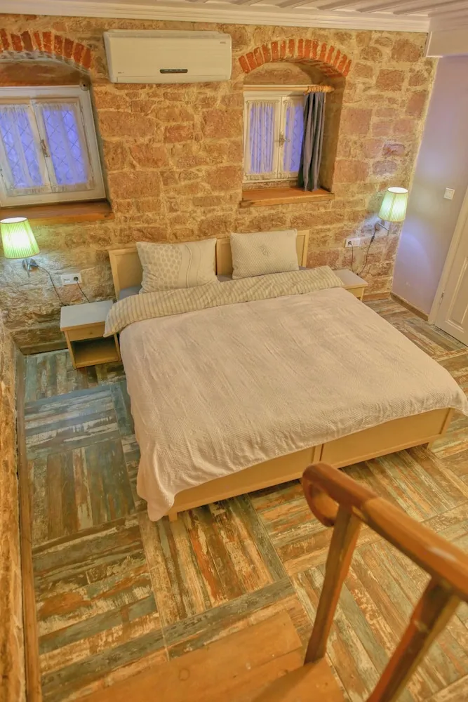 Economy Tek Büyük Yataklı Oda