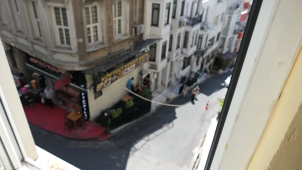 Standard Üç Kişilik Oda