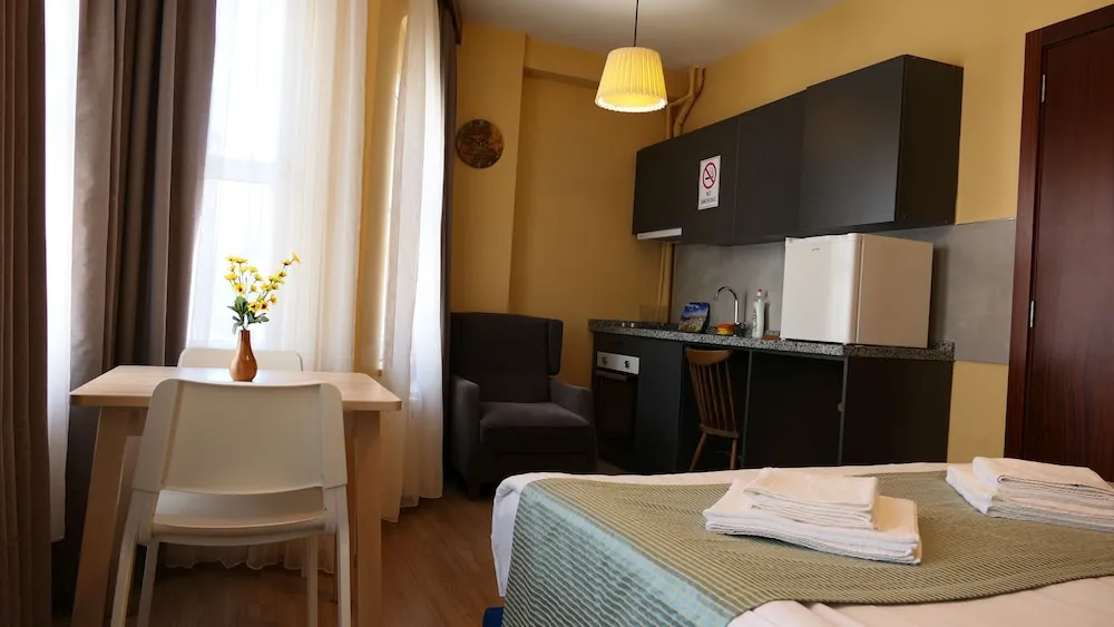 Deluxe Stüdyo Süit