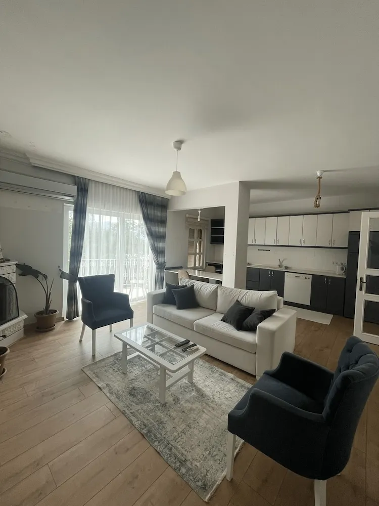 Luxury Tek Büyük Yataklı Oda, 1 Yatak Odası, Sigara İçilmez, Bahçe Manzaralı
