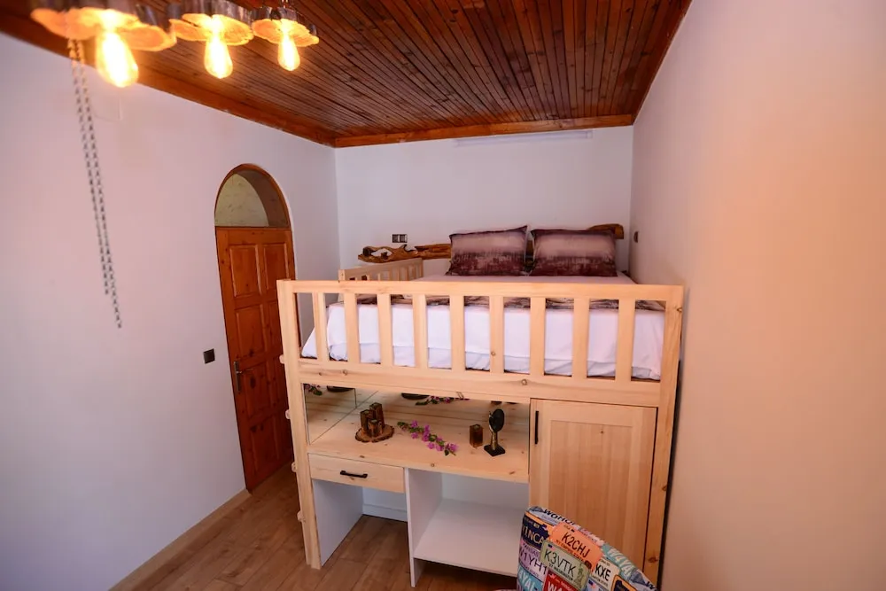Junior Tek Büyük Yataklı Oda, 1 Yatak Odası, Sigara İçilebilir, Dağ Manzaralı
