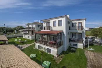 K Bozcaada Paralia