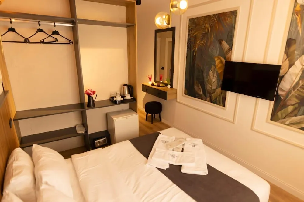 Comfort Büyük Yataklı Tek Kişilik Oda