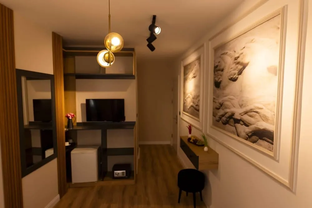 Comfort Büyük Yataklı Tek Kişilik Oda