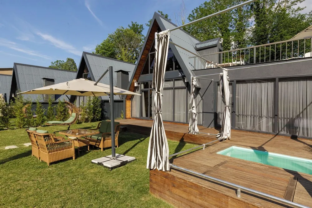 Deluxe Plus Bungalow
